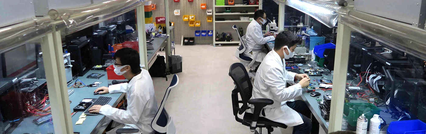 1 of the Ontrack datarecovery clean room labs